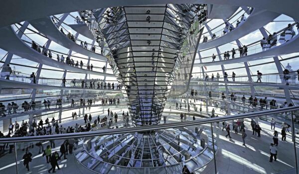 Norman Foster: Sustainable Futures - Imagem 3